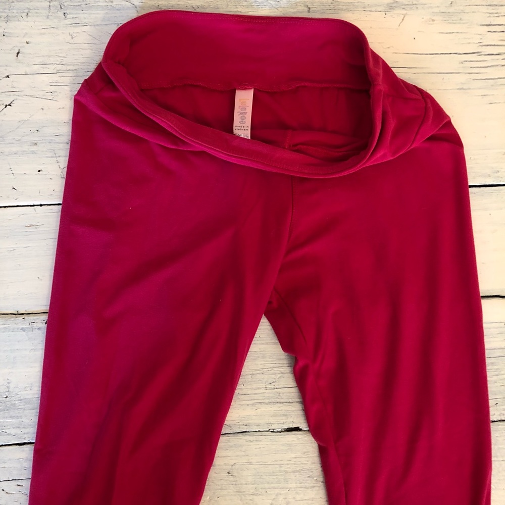 LulaRoe Dark Pink Leggings